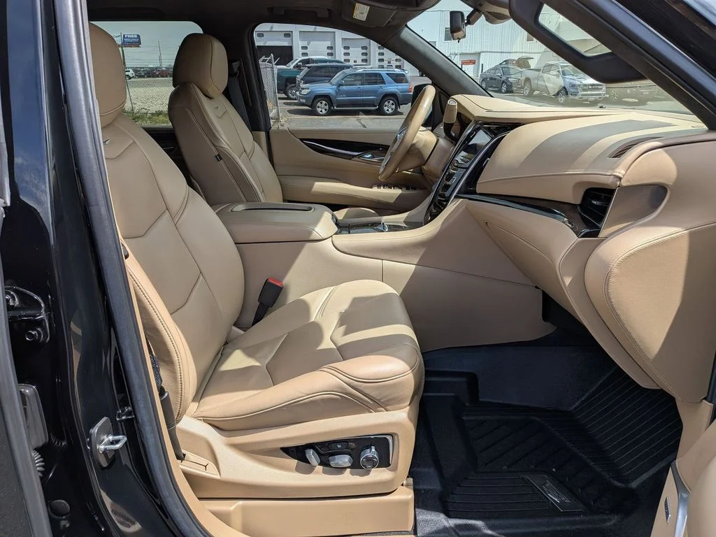 Used 2020 Black Raven Cadillac Platinum image 23