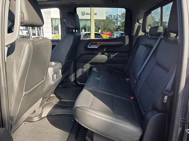 Used 2022 Silver GMC Denali image 11