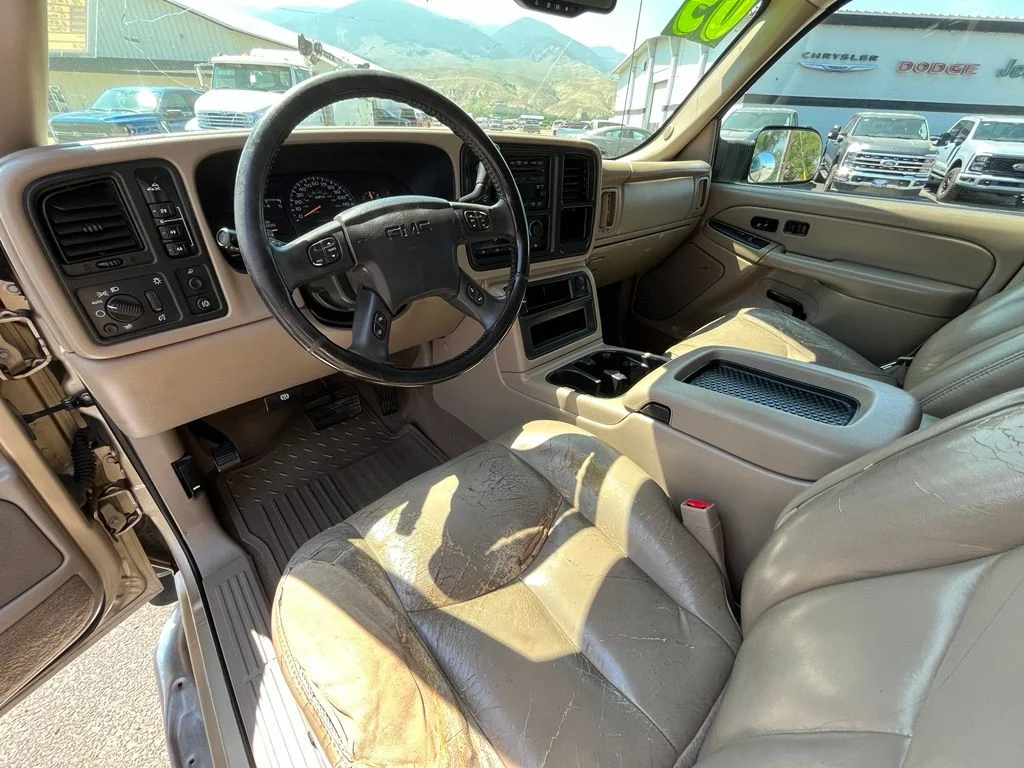 Used 2005 Beige GMC SLT image 10
