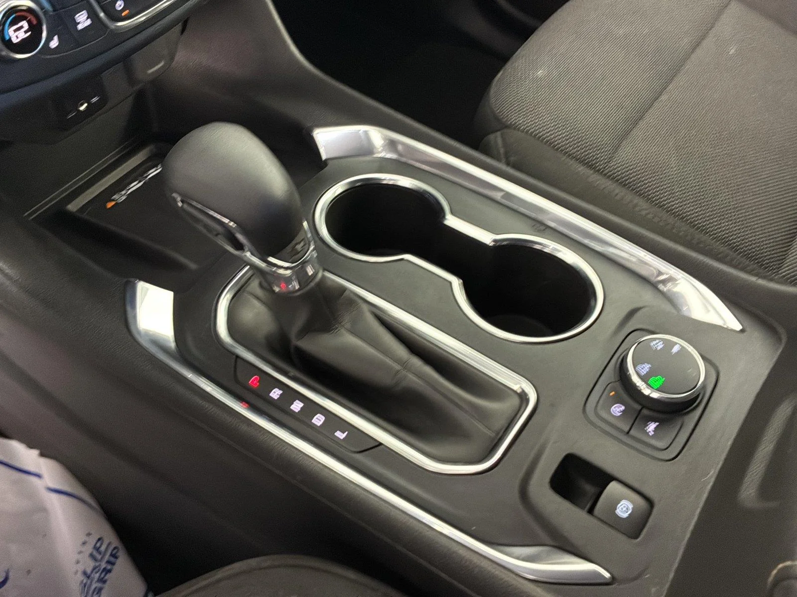 Used 2022 Northsky Blue Metallic Chevrolet LT Cloth image 35