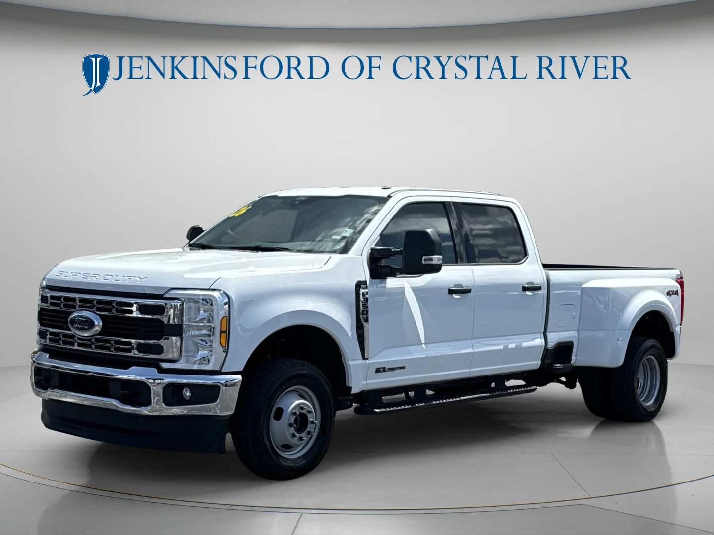 Used 2026 Oxford White Ford XLT image 10