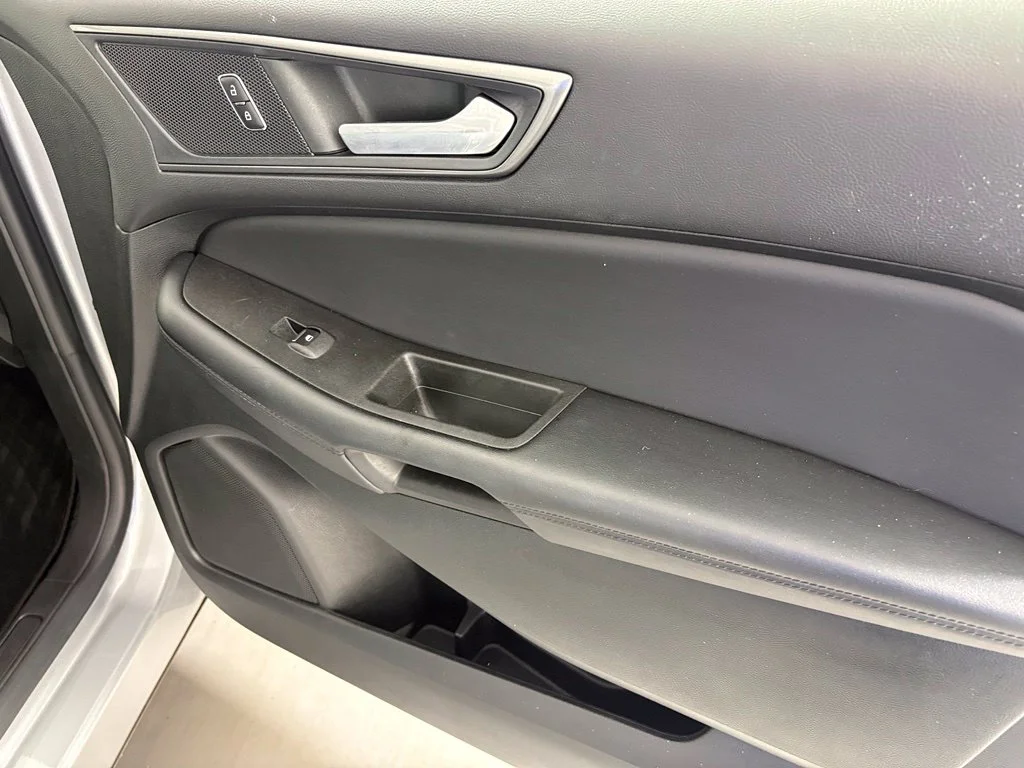 Used 2022 Silver Ford SE image 39