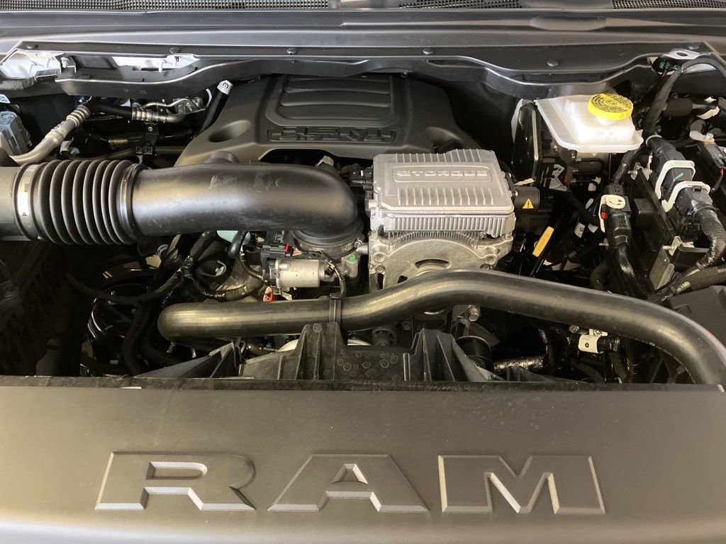 New 2026 Bright White Clear-Coat Exterior Paint RAM Laramie image 32