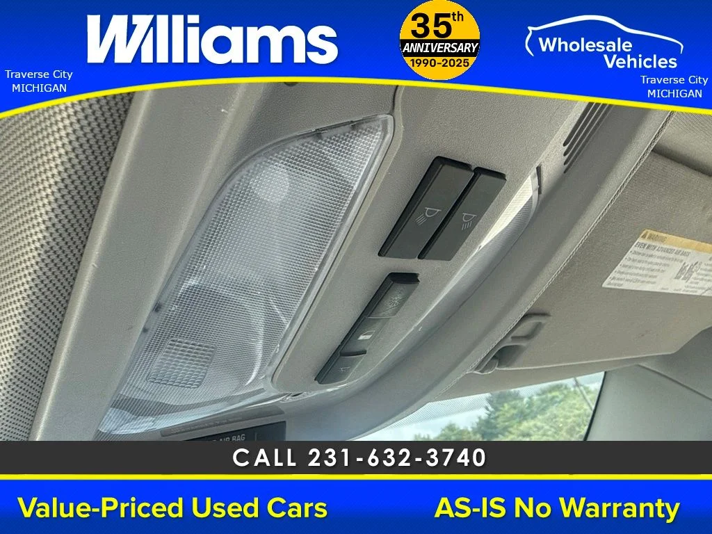 Used 2015 Silver Sky Metallic GMC SLE-2 image 35