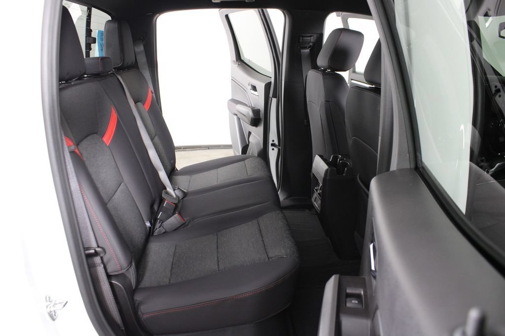 2026 Chevrolet Colorado Z71 - Photo 12