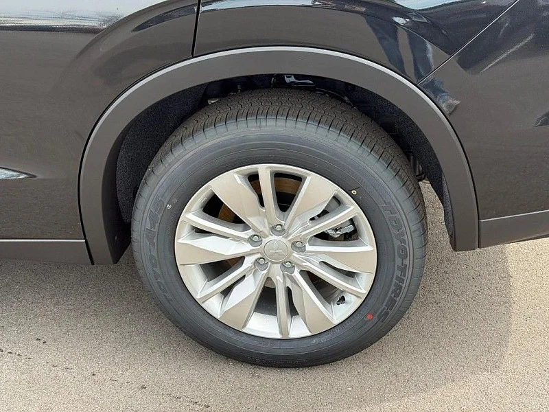 2026 Mitsubishi Outlander ES - Photo 4