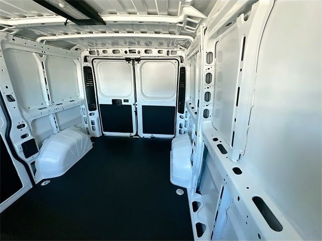 New 2026 Bright White Clear-Coat Exterior Paint RAM Low Roof image 16