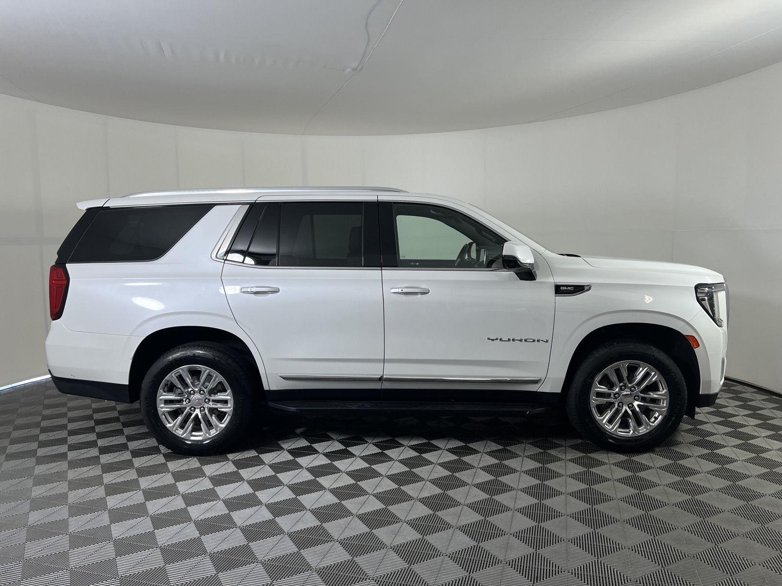 Used 2022 White Frost GMC SLT image 36