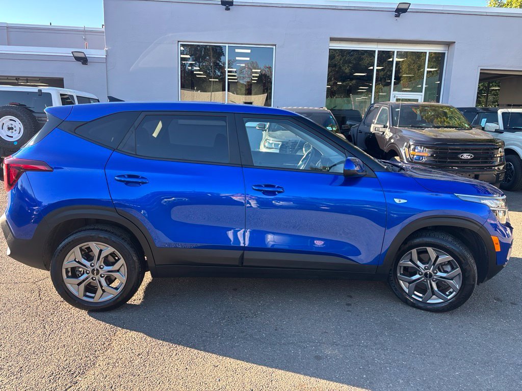 Used 2024 Blue Kia LX image 7