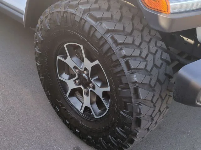 Used 2021 White Jeep Unlimited Rubicon image 7
