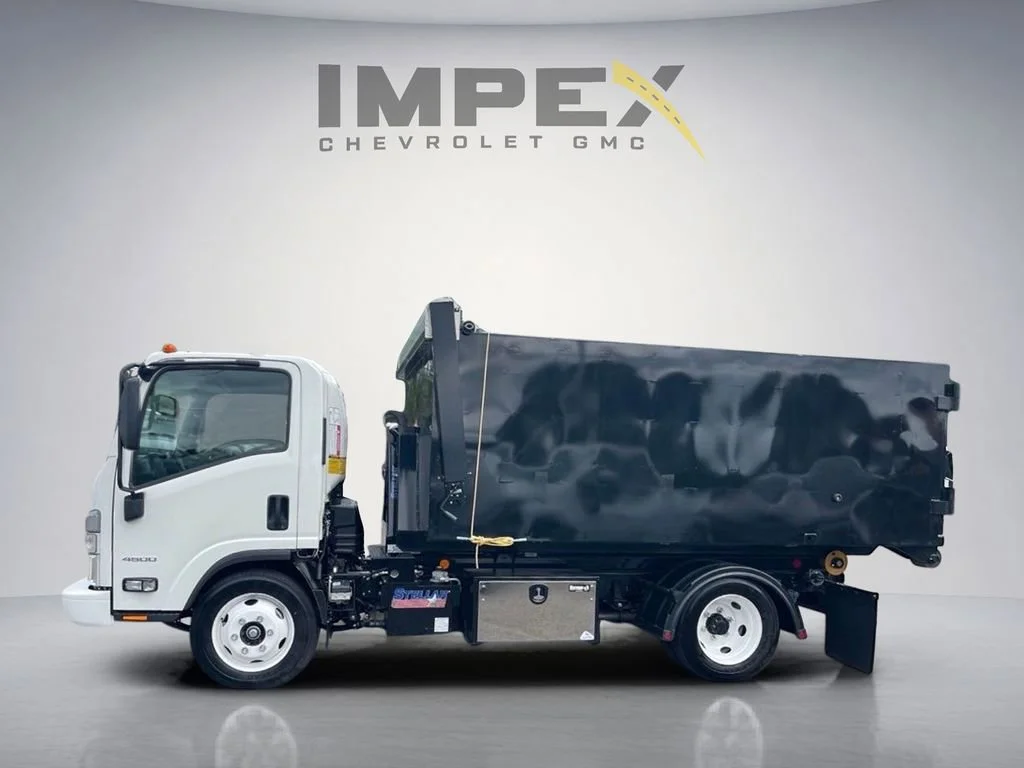 Used 2024 Arc White Chevrolet 1WT image 4