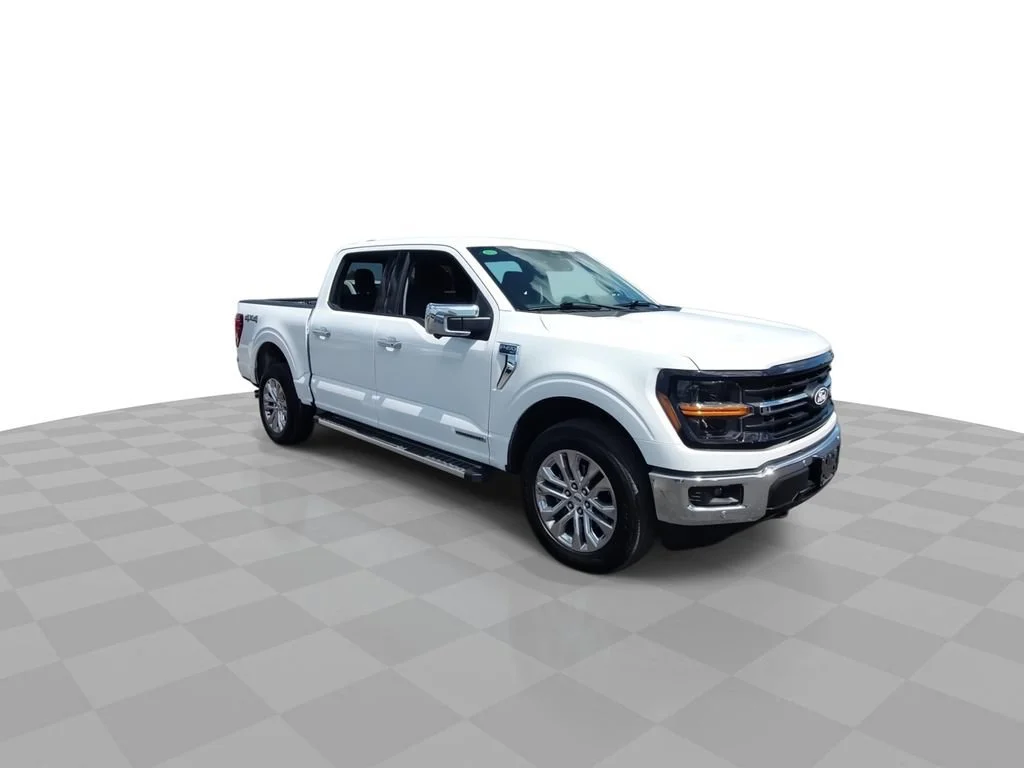 Used 2024 White Ford XLT image 2