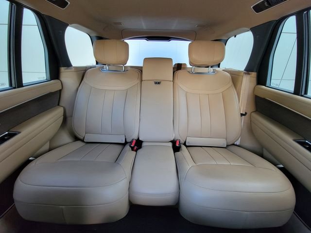 Certified Used 2025 White Land Rover Autobiography image 27