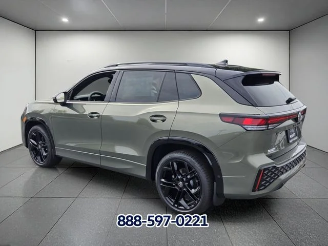 New 2026 Avocado Green w/Deep Black Roo Volkswagen 2.0T SE R-Line Black image 3