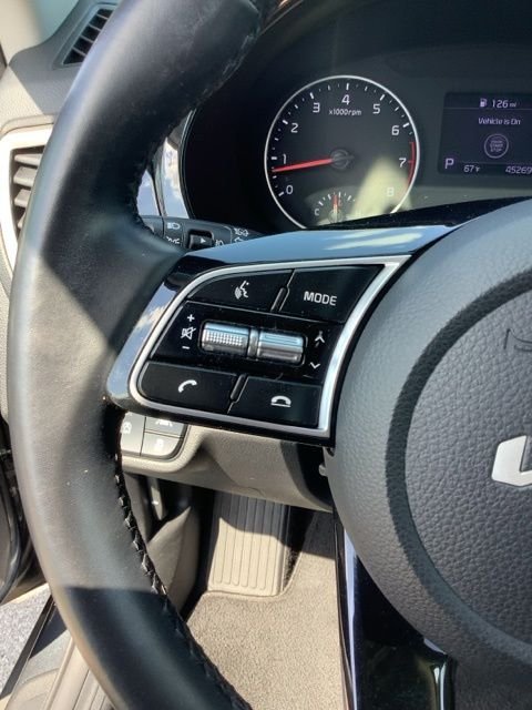 Used 2022 Black Kia EX image 26