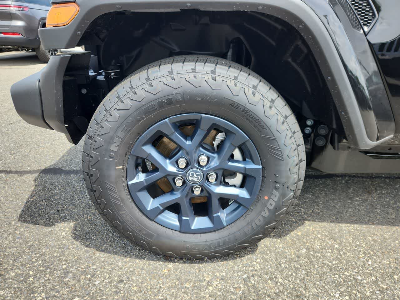 New 2026 Black Clear-Coat Exterior Paint Jeep 85th Anniversary image 10