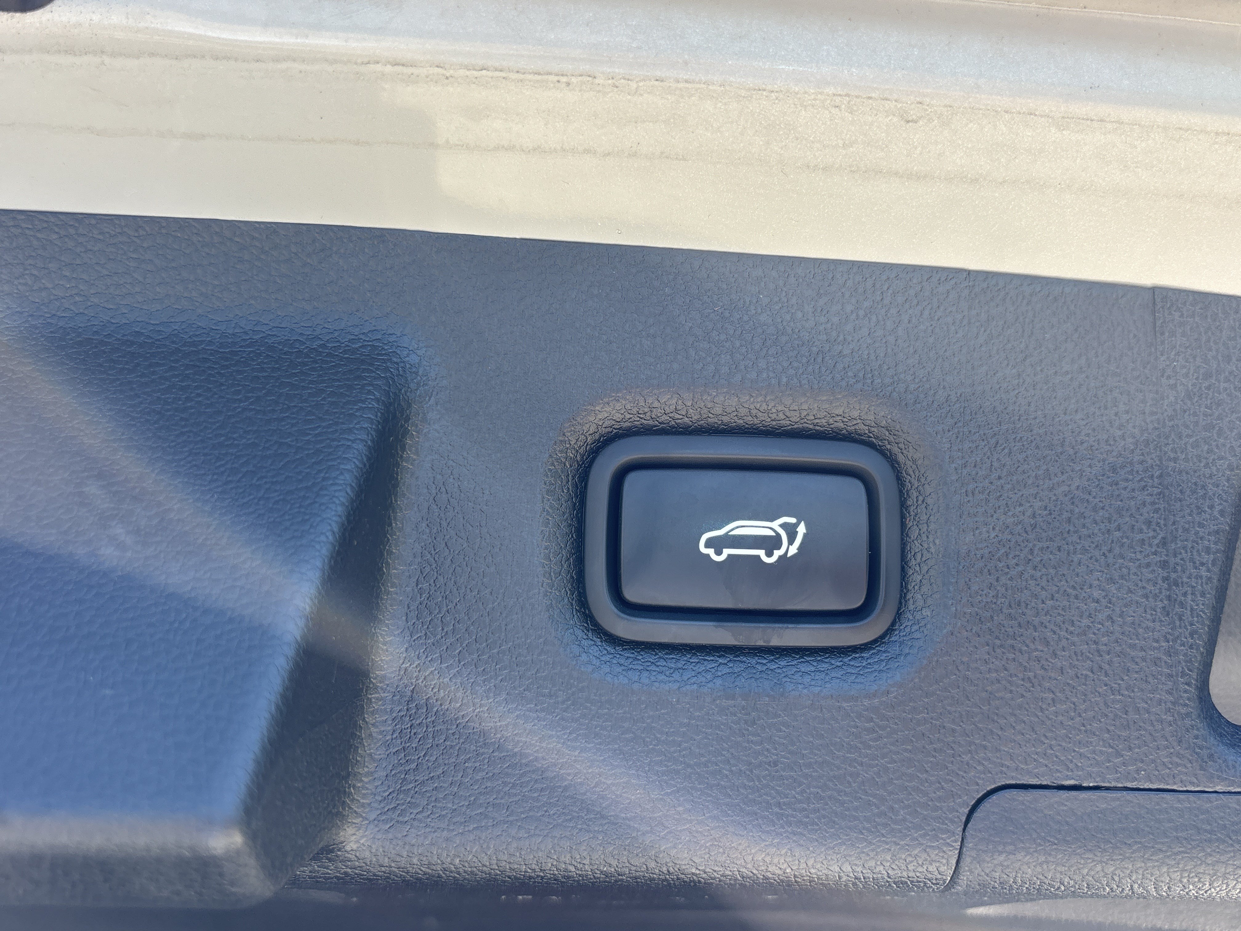 2023 Hyundai Santa Fe Limited - Photo 9