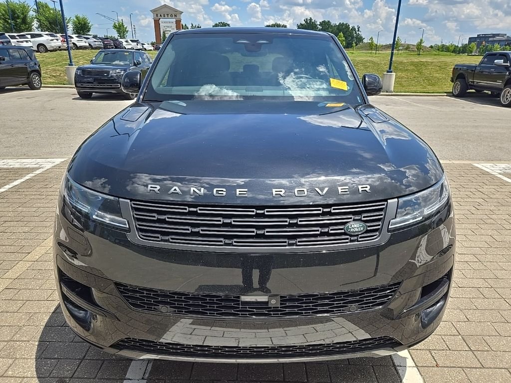 Used 2024 Santorini Black Metallic Land Rover SE image 2