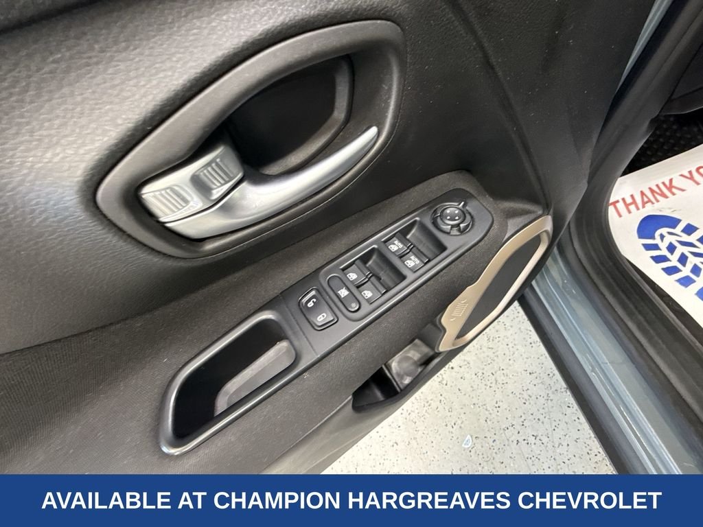 Used 2017 Anvil Jeep Latitude image 31