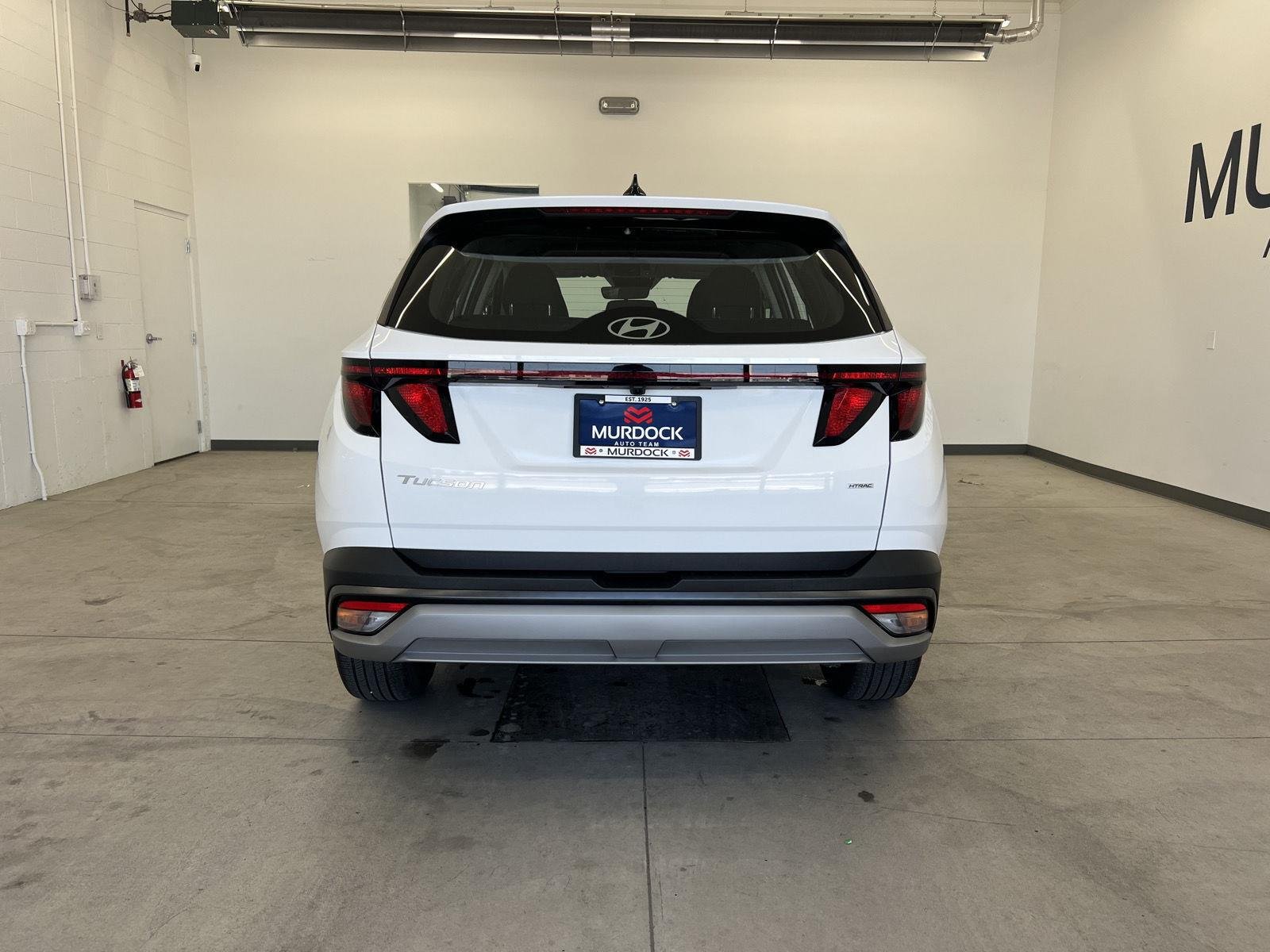 Certified Used 2025 Serenity White Pearl Hyundai SE image 3