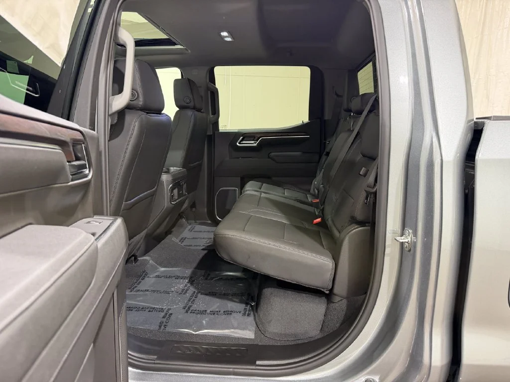 2026 GMC Sierra 1500 SLT - Photo 38