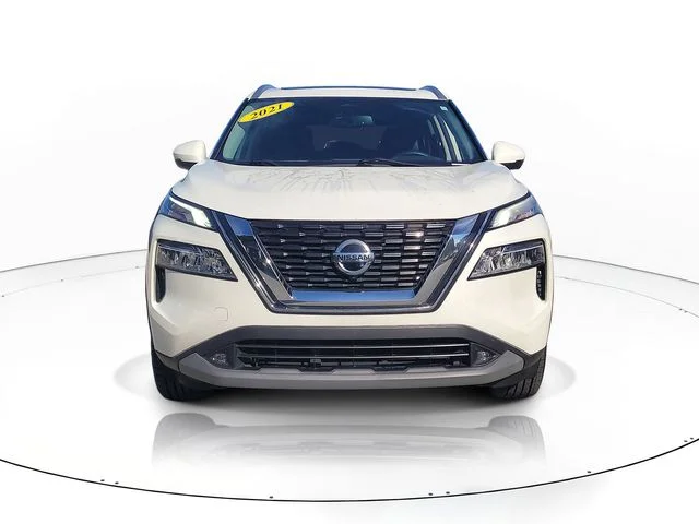 Used 2021 White Nissan SL image 2