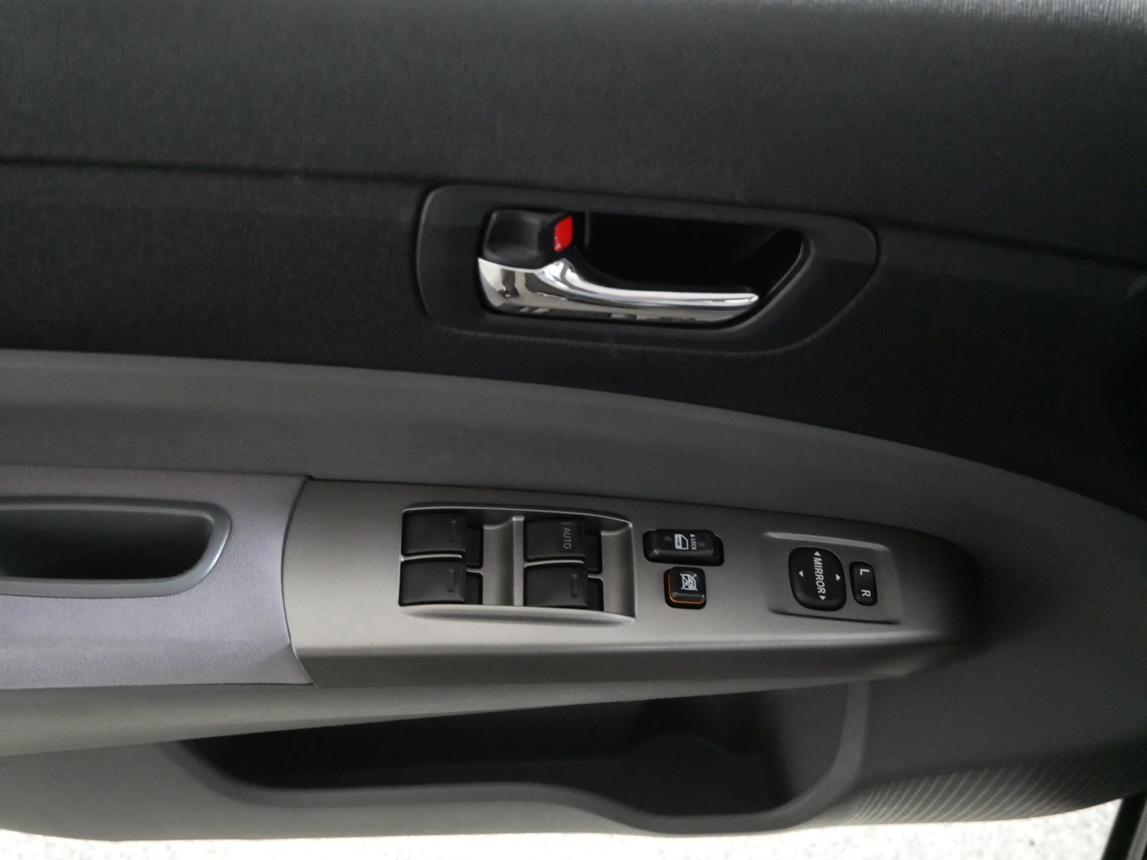 Used 2009 Magnetic Gray Metallic Toyota  image 19