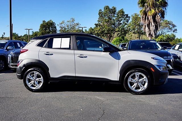 Used 2023 Silver Hyundai SEL image 6