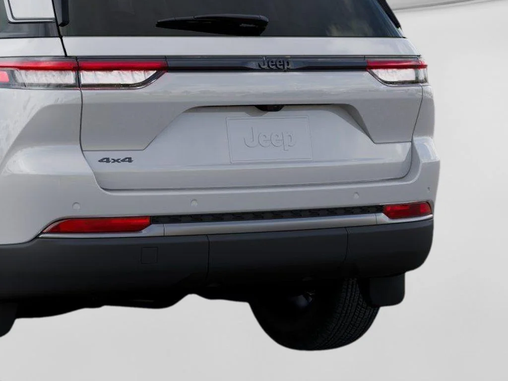 New 2026 Bright White Clear-Coat Exterior Paint Jeep Altitude image 13