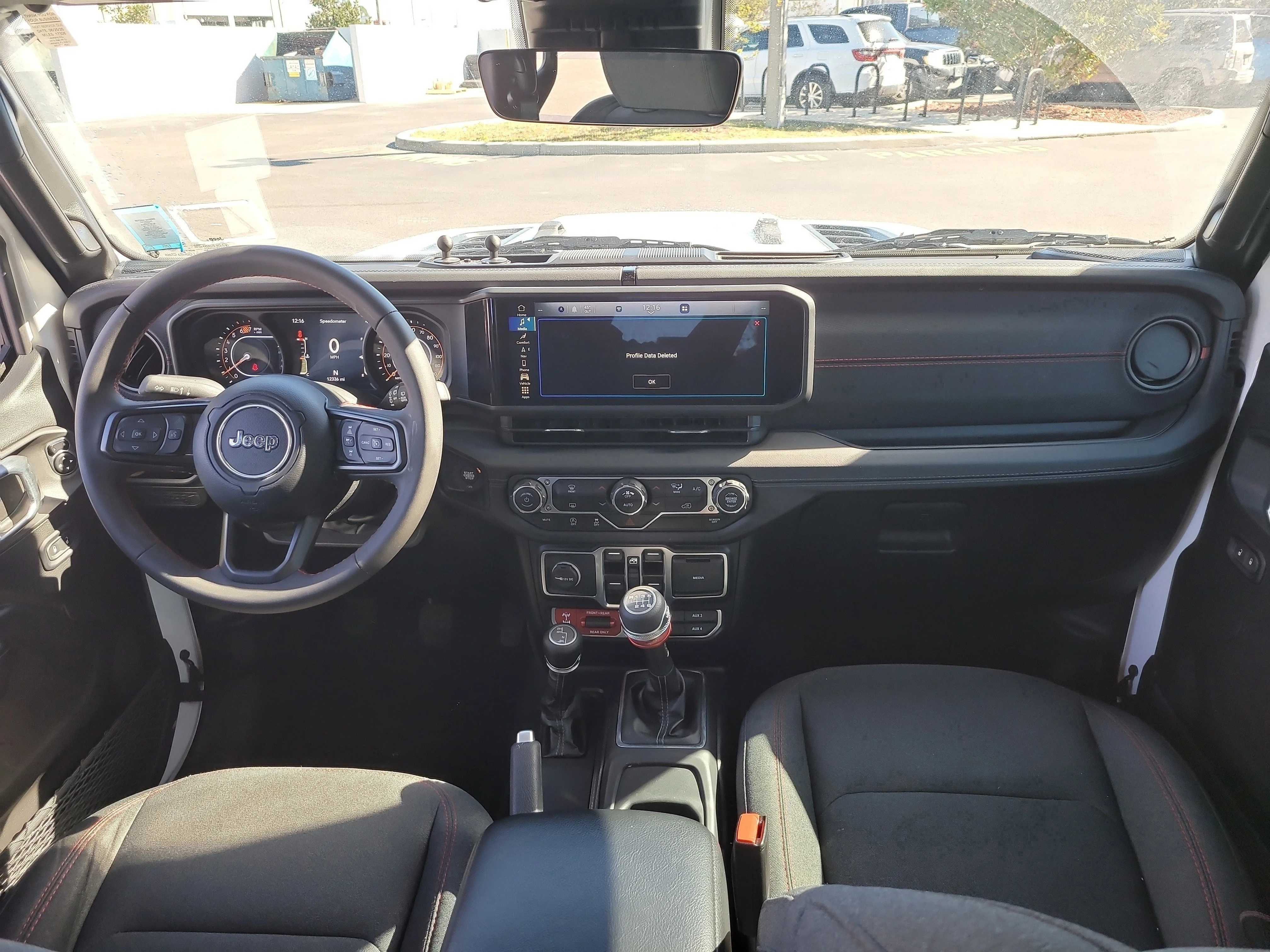 Used 2024 Bright White Clearcoat Jeep Rubicon image 14