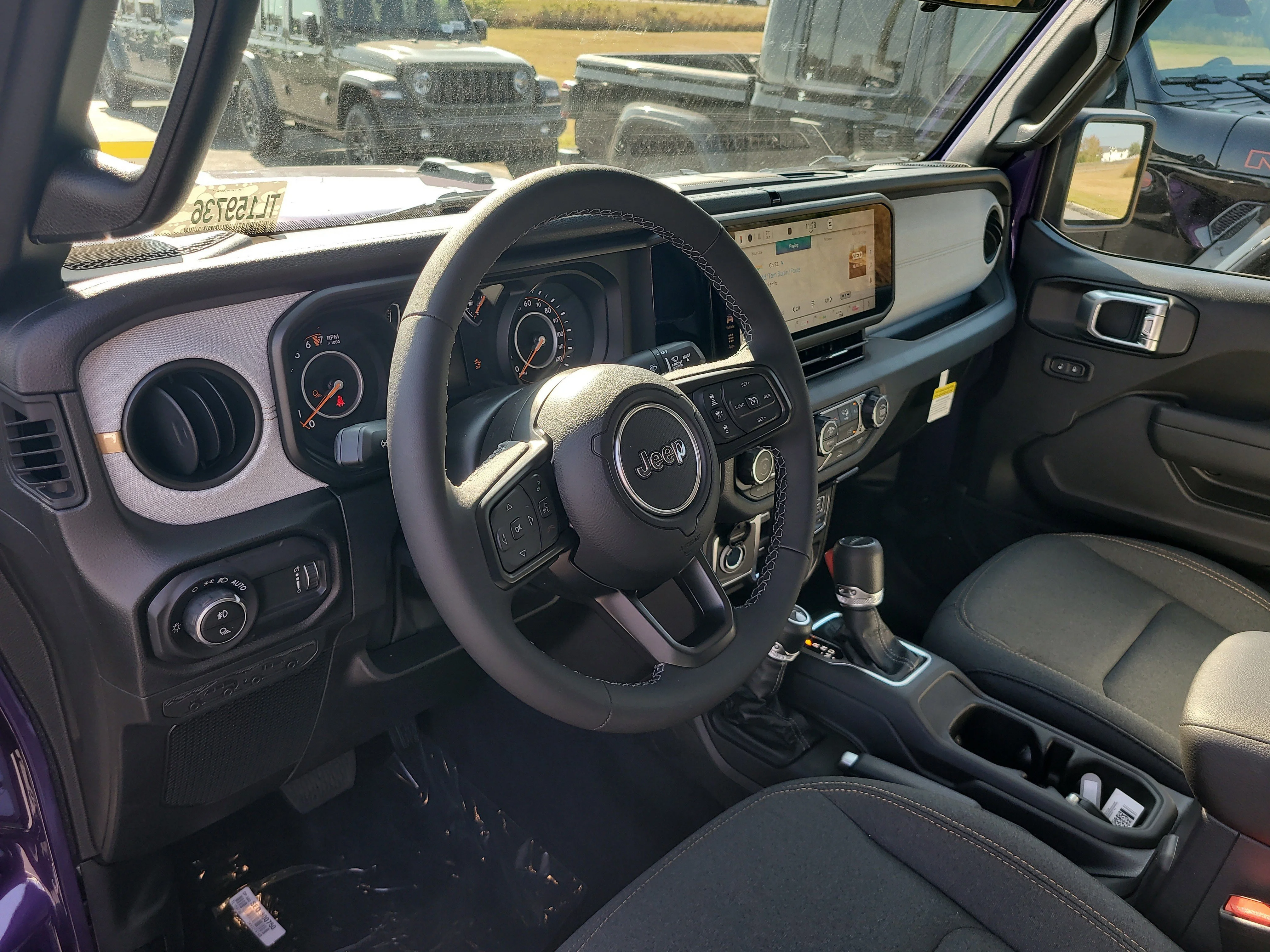 New 2026 Reign Jeep Sport S image 14