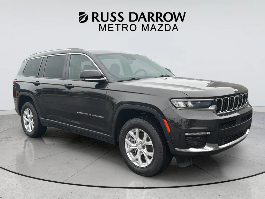 Used 2023 Gray Jeep Limited image 7