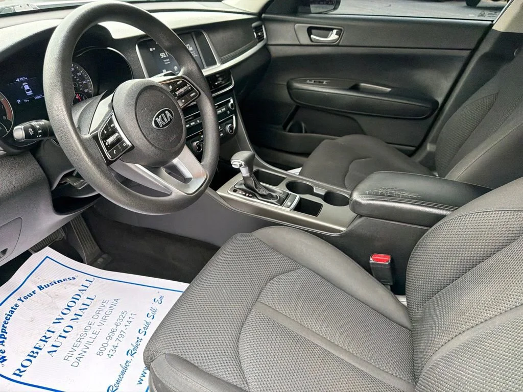 Used 2020 Sparkling Silver Kia LX image 14
