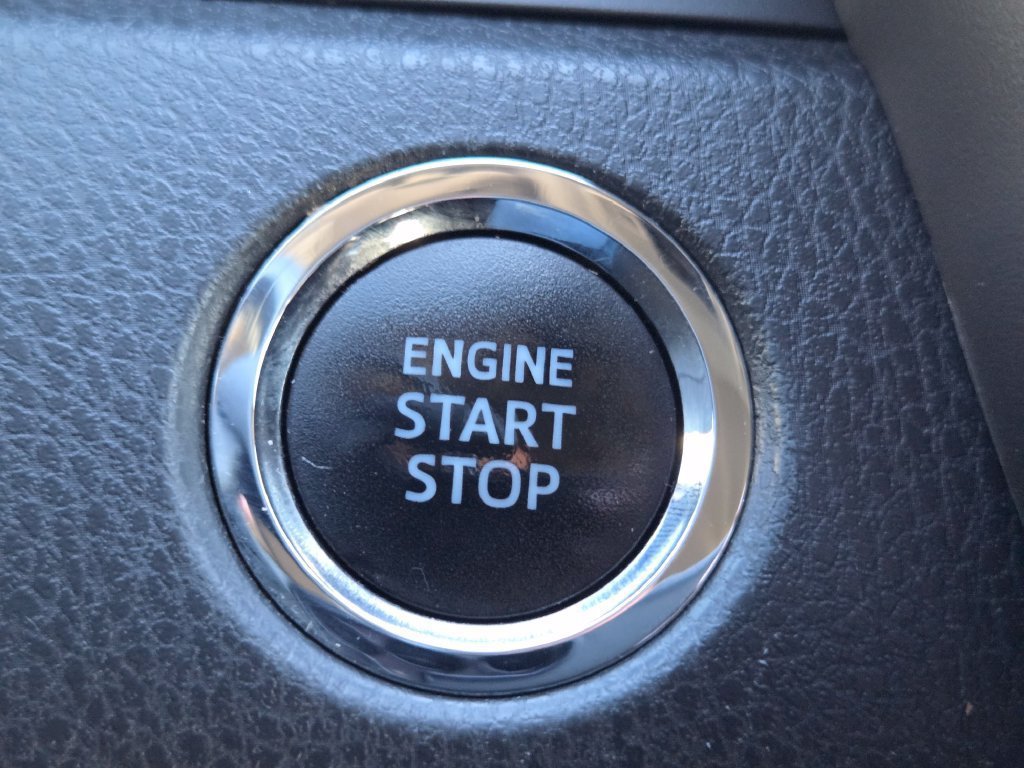 Used 2020 Wind Chill Pearl Toyota XSE V6 image 36