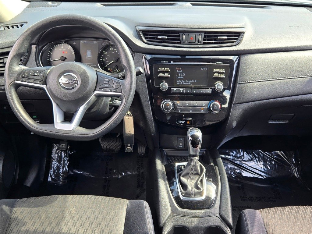 Used 2017 Black Nissan S image 16