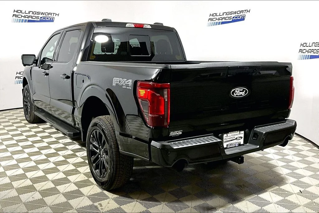 New 2026 Agate Black Metallic Ford XLT image 3