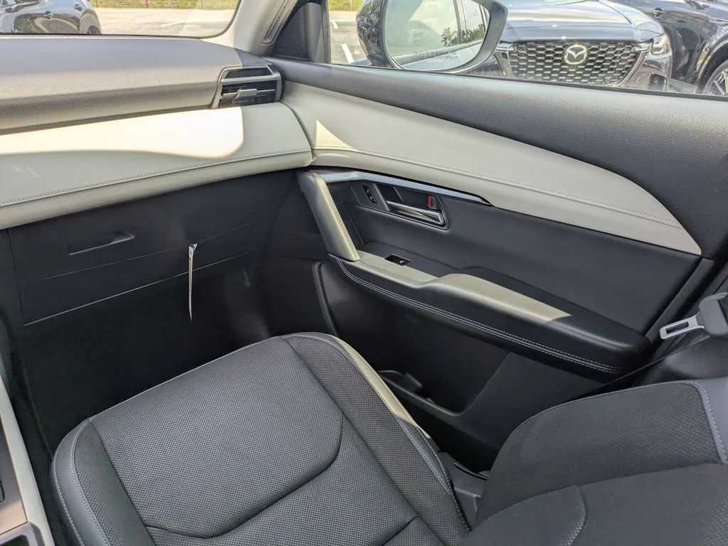 New 2026 Navy Blue Mica Mazda 2.5 S Select AWD image 17