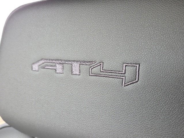 2026 GMC Sierra 2500HD AT4 - Photo 38