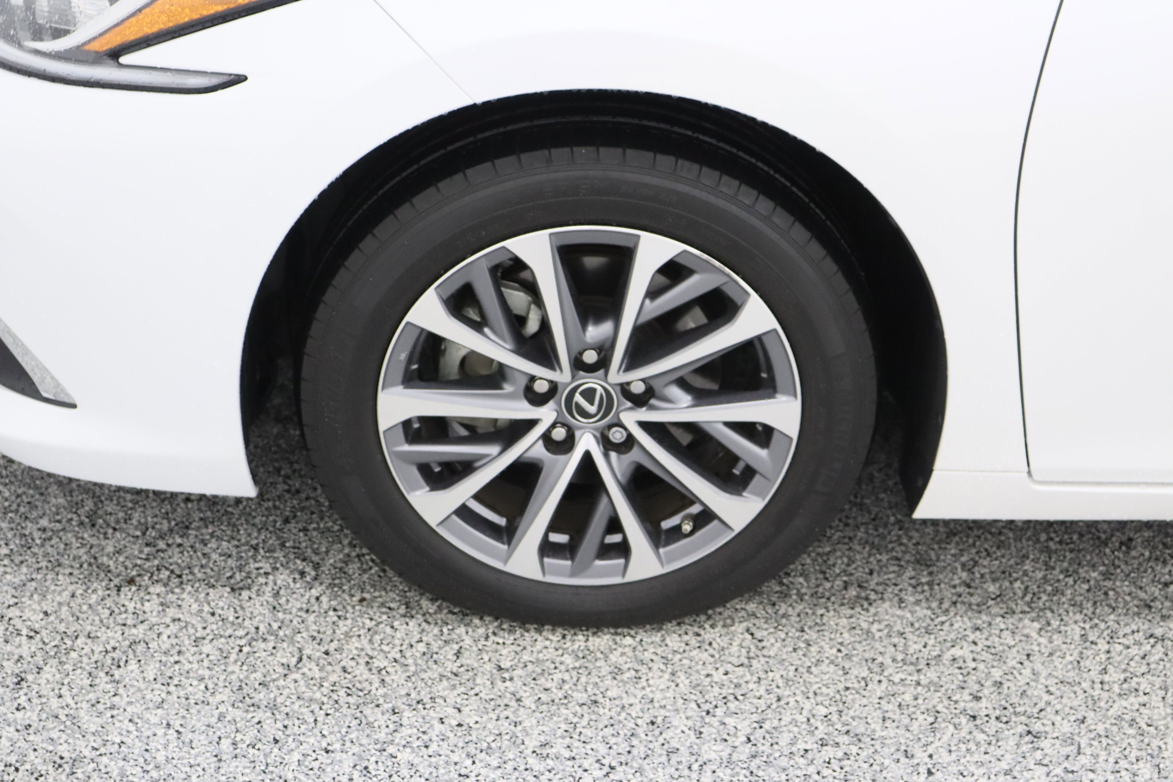 Used 2024 Eminent White Pearl Lexus ES 350 3.5L image 11