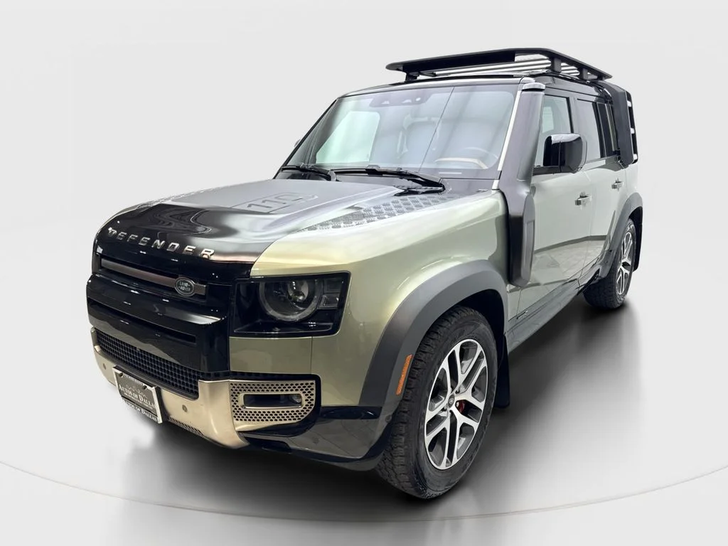 Used 2023 Green Land Rover X image 2