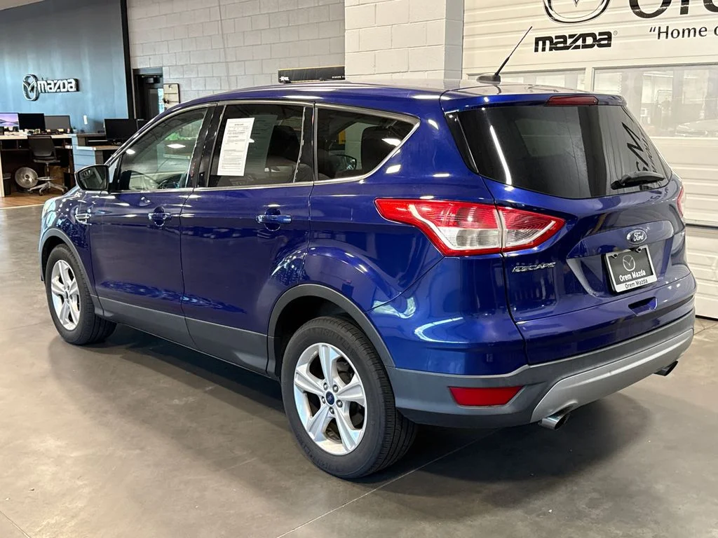 Used 2016 Blue Ford SE image 22