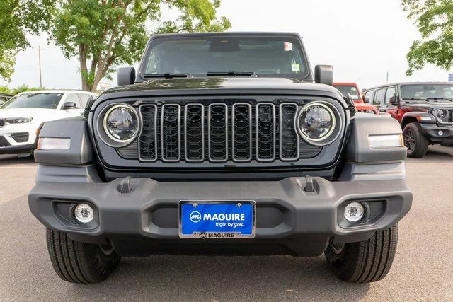 New 2026 Black Clear-Coat Exterior Paint Jeep Sport S image 3