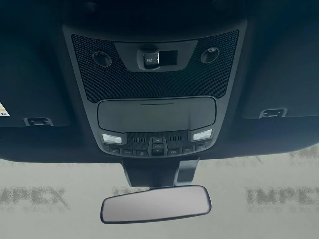 Used 2022  Ford XL image 27