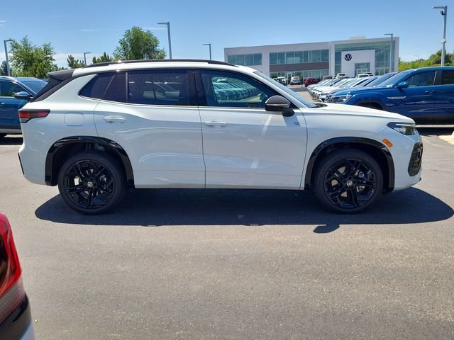 New 2026 White/off-white Volkswagen 2.0T SE R-Line Black image 9