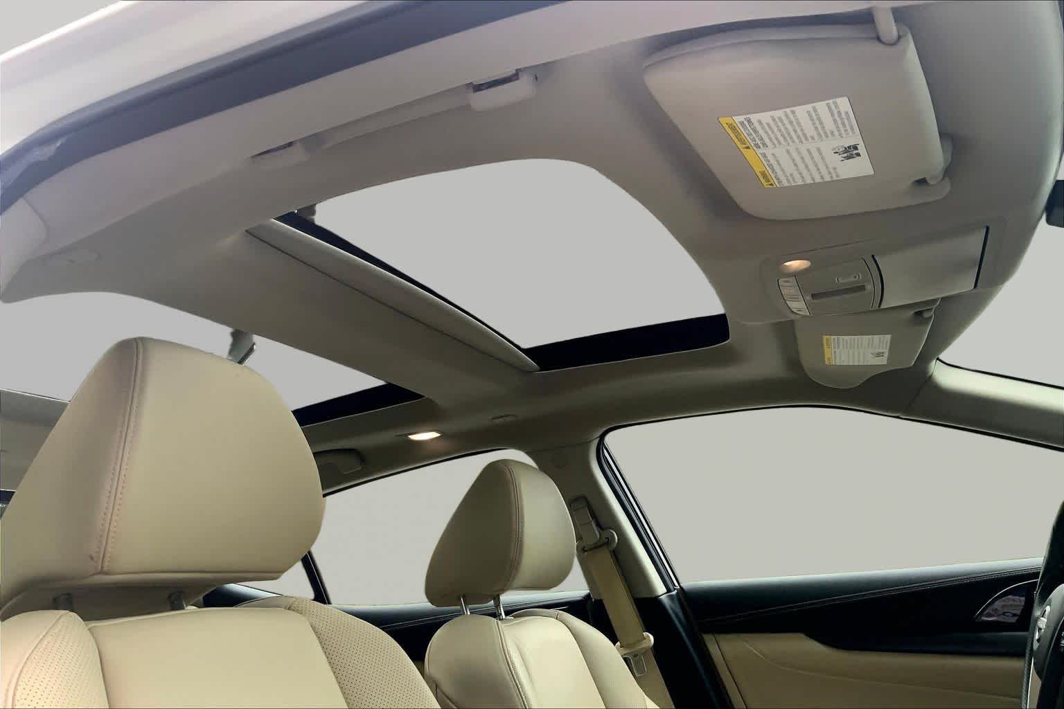 Used 2023 Pearl White Tricoat Nissan Platinum image 13