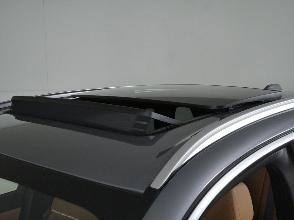 New 2026 Skyscraper Grey Metallic BMW xDrive40i image 17