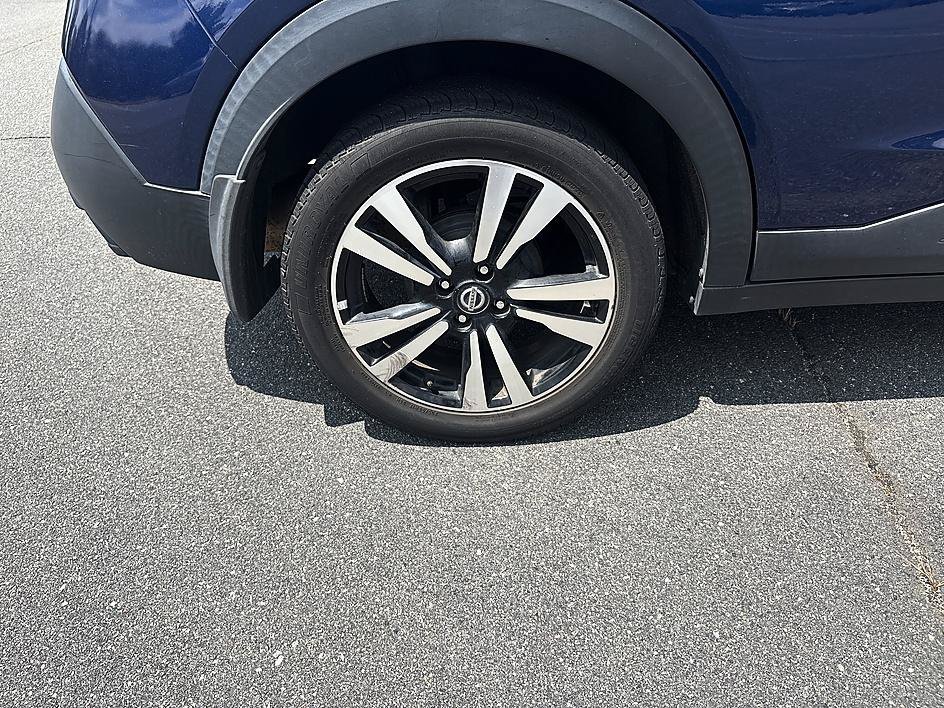 Used 2019 Deep Blue Pearl/Fresh Powder Nissan SV image 12