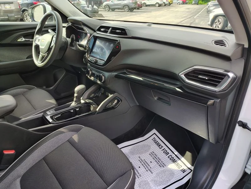 Used 2023 White Chevrolet LT image 19