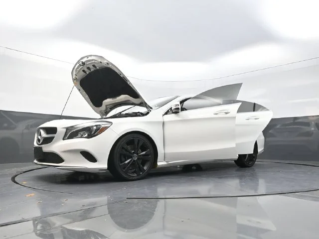 Used 2019  Mercedes-Benz CLA 250 image 41