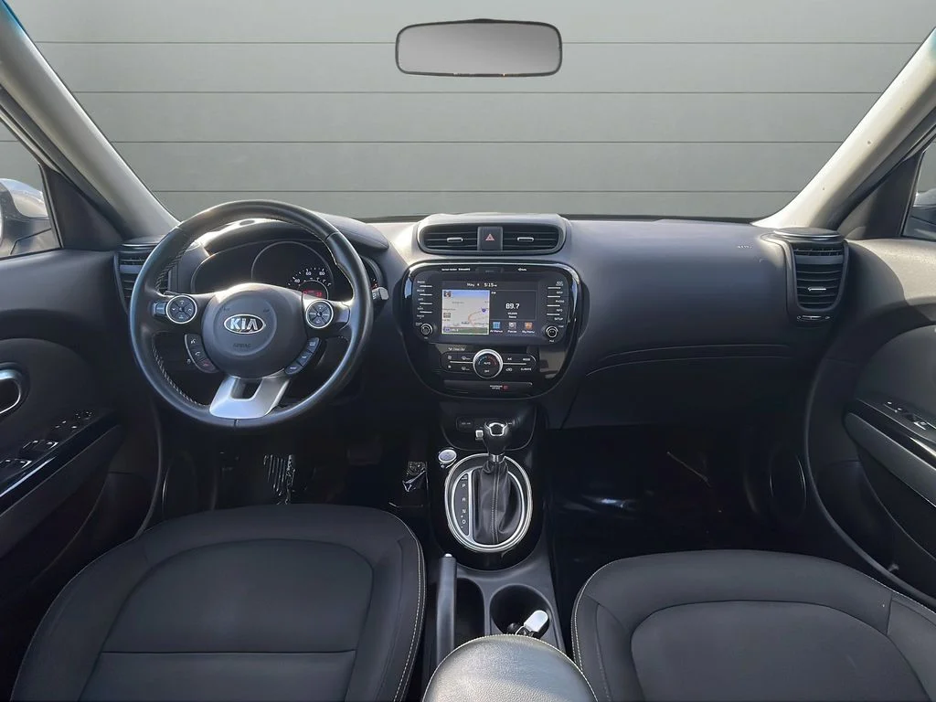 Used 2017 Silver Kia Plus image 12